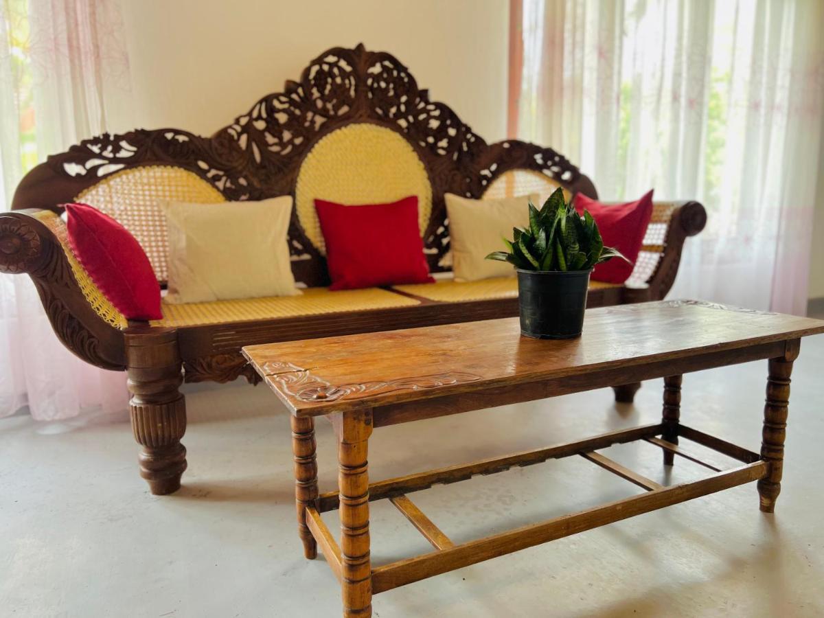 Sea Frame By Walkseylon Bed & Breakfast Hikkaduwa Bagian luar foto