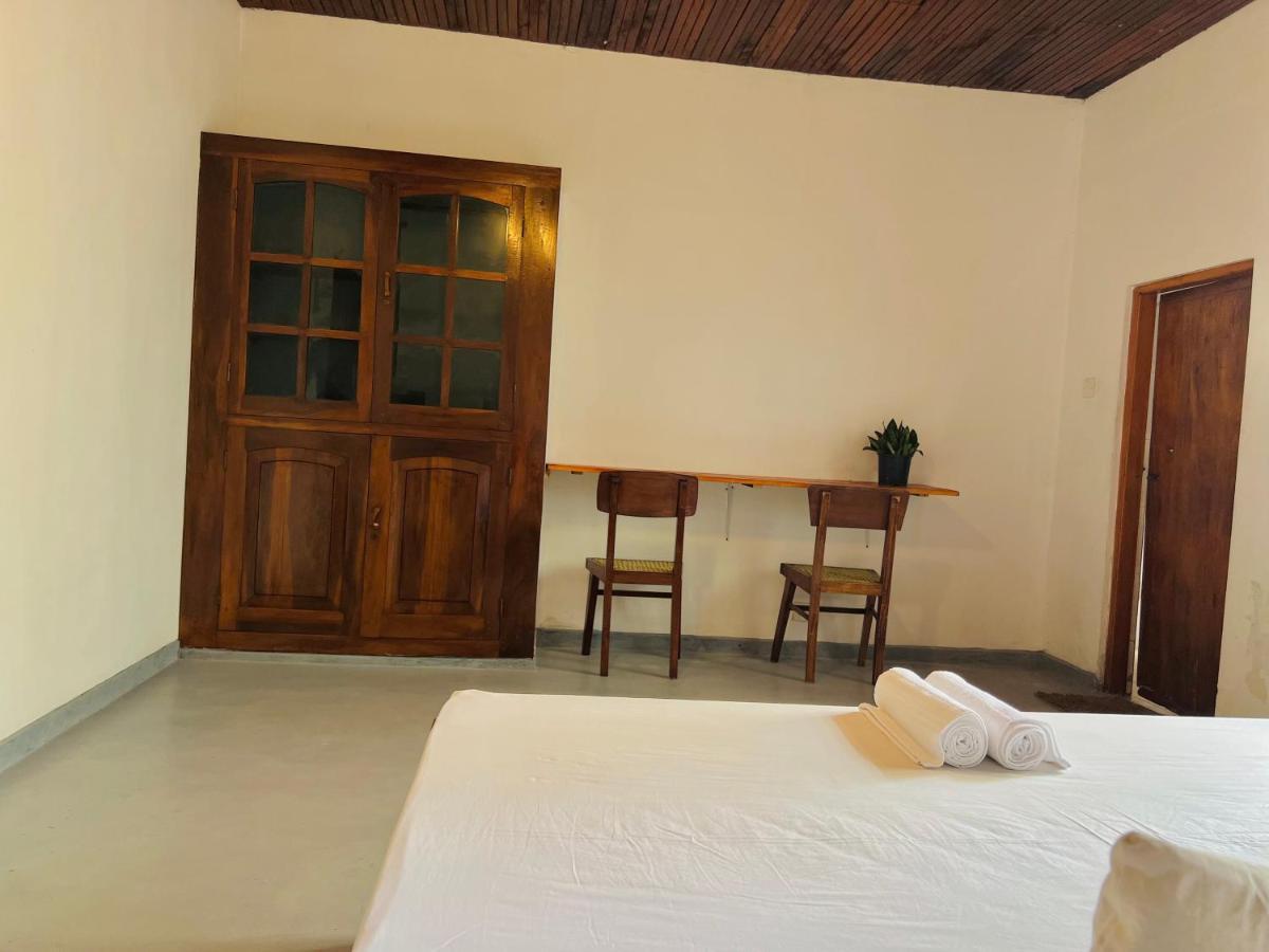 Sea Frame By Walkseylon Bed & Breakfast Hikkaduwa Bagian luar foto