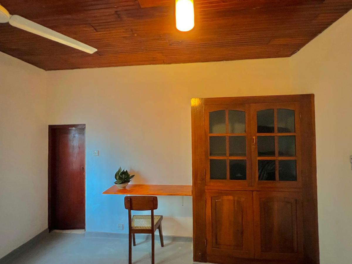 Sea Frame By Walkseylon Bed & Breakfast Hikkaduwa Bagian luar foto
