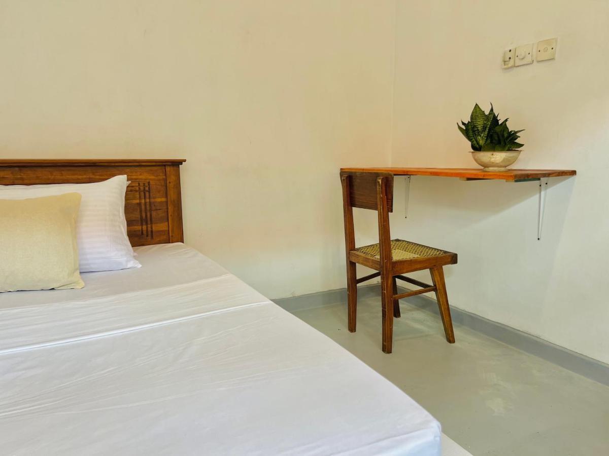 Sea Frame By Walkseylon Bed & Breakfast Hikkaduwa Bagian luar foto